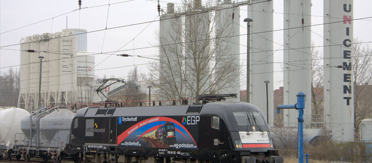 Two trains per day deliver cement for the new Berlin airport